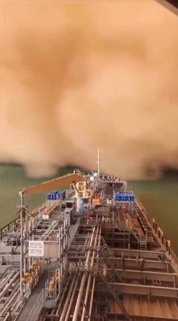 ಬಿಪರ್ ಜಾಯ್ ಚಂಡಮಾರುತದ ಪರಿಣಾಮ ತೋರಿಸಲು ಹಳೆಯ, ಸಂಬಂಧವೇ ಇಲ್ಲದ ವೀಡಿಯೋಗಳ ಬಳಕೆ!