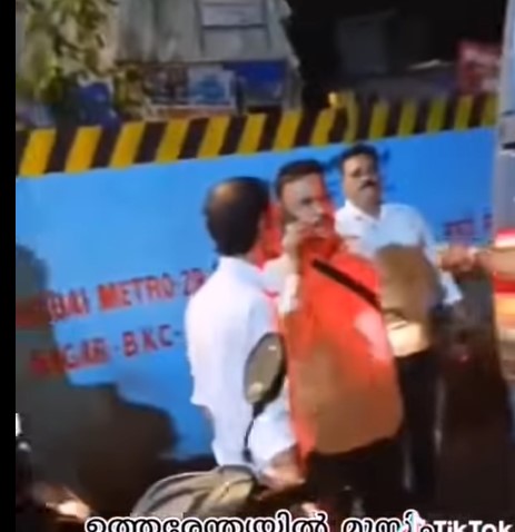 Board of Mumbai Metro in the viral video