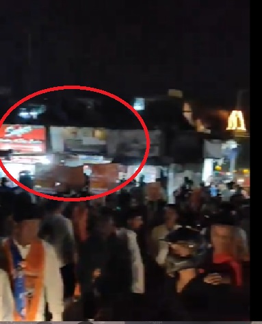 Fact Check: शिवसेनेच्या (UBT) रॅलीत पाकिस्तानचा झेंडा फडकवला? नाही, व्हायरल दावा खोटा आहे